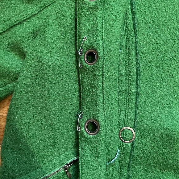 Plus size wool blazer - Picture 3 of 4